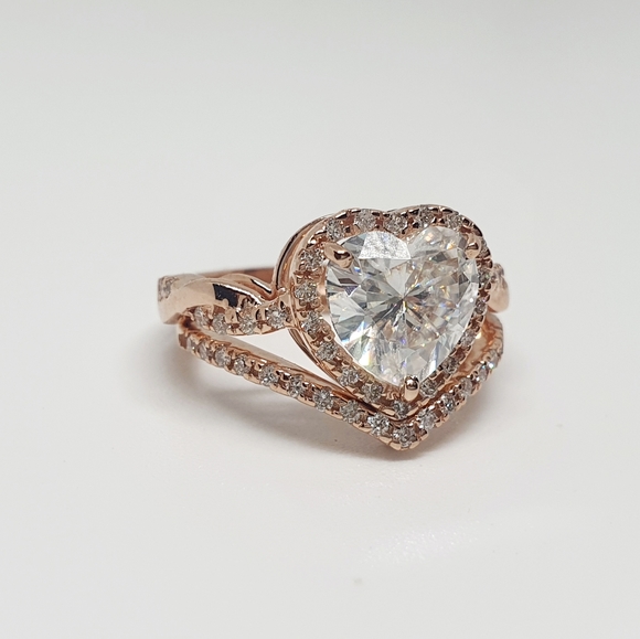 2 Carat Heart Cut Moissanite Bridal Ring Set - Picture 3 of 11